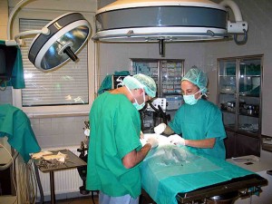 Medici-in-sala-operatoria
