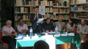 Presentazione licata polizia locale Tavolo relatori Cellura introduce (640x359)